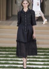 Váy mùa thu có tay áo của Chanel