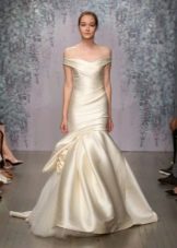 Вталена сватбена рокля русалка