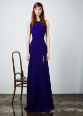 Slim-fit evening dress with a slit