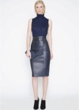Paano magsuot ng leather pencil skirt