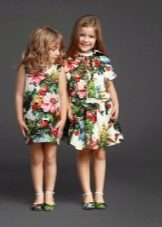 Váy in họa tiết cho bé gái 4 tuổi