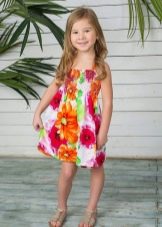 Světlé letní šaty pro dívky