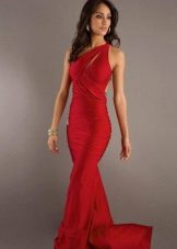rode jurk met één schouder