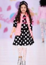 Pakaian rajutan untuk kanak-kanak perempuan dengan titik polka