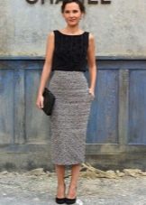 Mahabang high-waisted wool at elastane pencil skirt