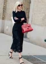 černá krajková dlouhá tužková sukně