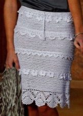 Rovná biela háčkovaná sukňa
