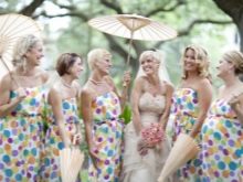 Makukulay na Bridesmaid Dresses