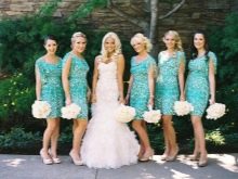 Váy phù dâu đầy màu sắc