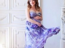 Lilac šaty na focení těhotných žen