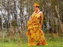 Rudeninė suknelė iš lapų