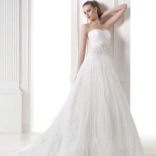 Vestido de novia de la colección DREAMS de Pronovias a-silhouette