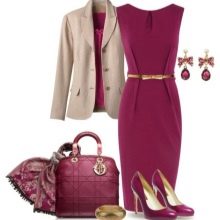 Beige accessories for a raspberry dress