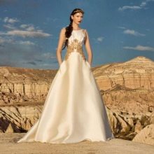 فستان زفاف توليبيا مطرز بالذهب