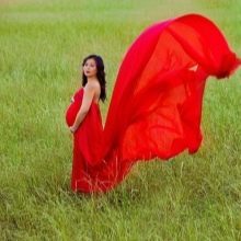 Robe longue rouge avec traine pour femme enceinte