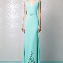 Turquoise prom dress na may tren