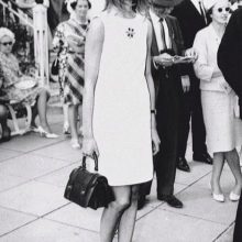 Rochie midi dreapta anilor 60