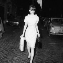 60-ųjų Bodycon vidutinio dydžio suknelė