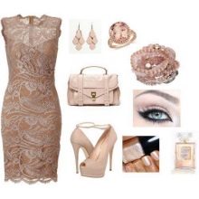 Beige lace dress with accessories