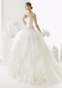 فستان زفاف منتفخ كاسترو
