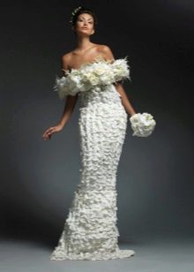 Vestido de noiva feito de flores