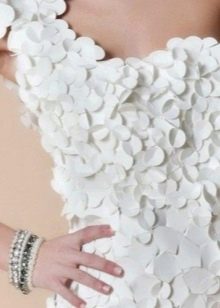 Papierowa suknia ślubna