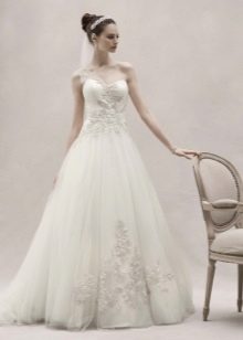 Gaun pengantin yang subur Oleg Kasini