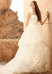 Gaun pengantin dari Vera Wong