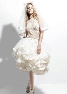 فستان زفاف قصير من Yolan Cris