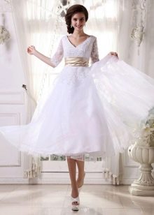 Vestido de novia de encaje corto
