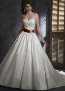 Silhueta de linha A de um vestido de noiva