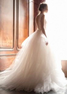 Vestuvinė suknelė iš tiulio