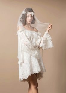 Robe de mariée courte bohème