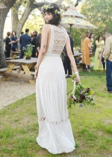 Výrazné čipkované boho svadobné šaty