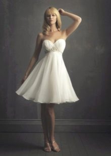 Сватбена рокля от пухкав шифон