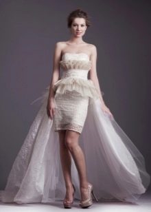 Vestido corto de novia de Anastasia Gorbunova.