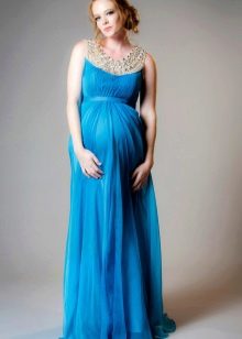 Тюркоазена сватбена рокля за бременни