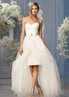 Gaun pengantin kerawang pendek dengan tampalan tulle