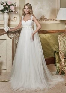 Empire wedding dress mula kay Eva Utkin