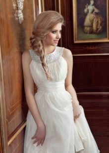 Gaun pengantin dalam gaya heroik dari Anna Bogdan