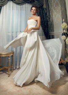 Plażowa suknia ślubna z krepy