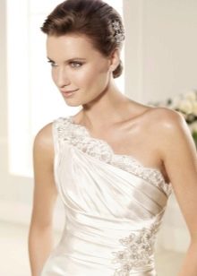 Brautkleid im griechischen Stil mit Spitze