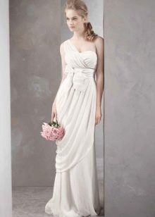 Grecka suknia ślubna na jednym ramieniu