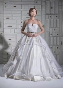 Bujna suknia ślubna od Chrystelle Atallah
