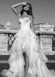 Svadobné šaty od Alessandra Angelozziho
