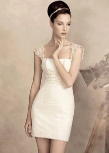 فستان زفاف بخصر مرتفع بتصميم رملي