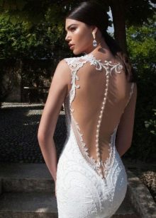 сватбена рокля с отворен гръб