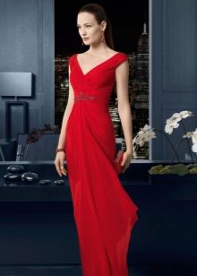 فستان سهرة من روزا كلارا احمر