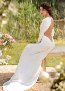 Saténové svadobné šaty bez chrbta