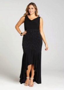 Gaun malam hitam dengan skirt asimetri